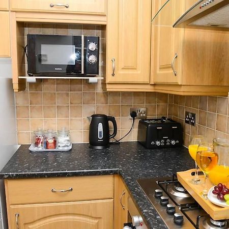 Apartament Delightful 2 Bed Town Centre House, Sleeps 4 Barnsley Zewnętrze zdjęcie