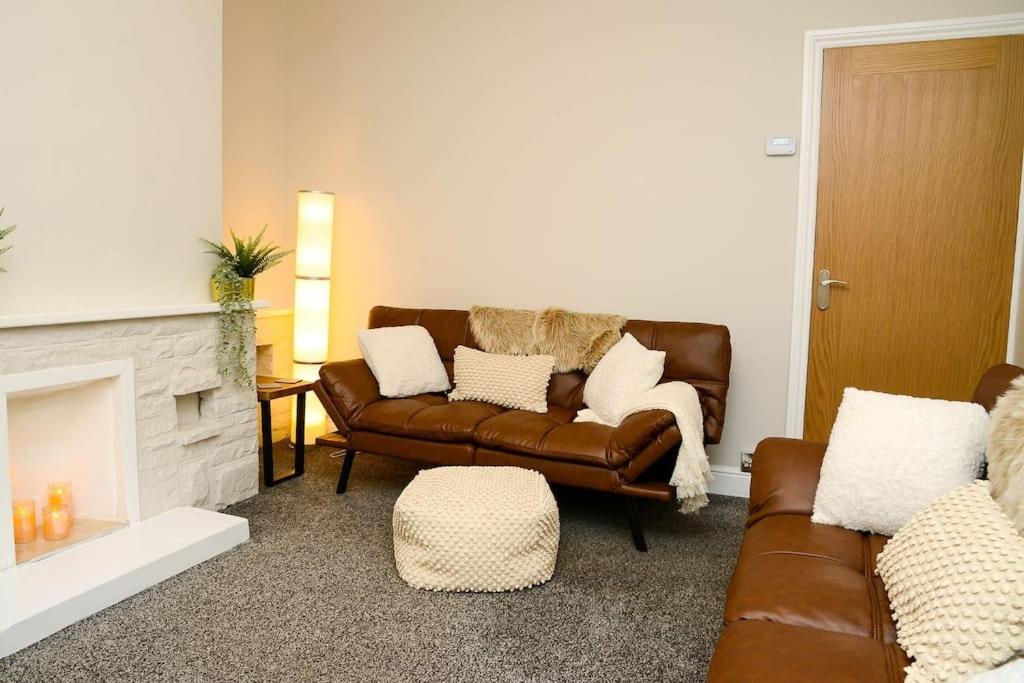 Apartament Delightful 2 Bed Town Centre House, Sleeps 4 Barnsley Zewnętrze zdjęcie